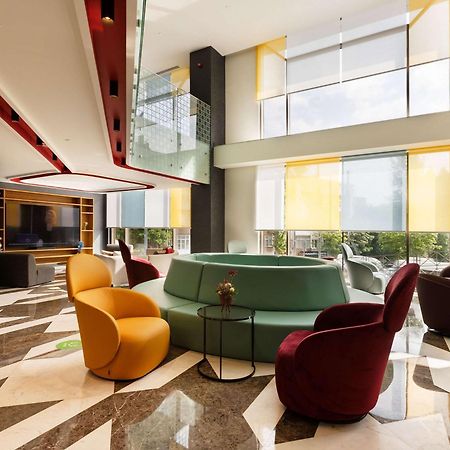 Ibis Styles Istanbul Merter Exteriér fotografie Lobby
