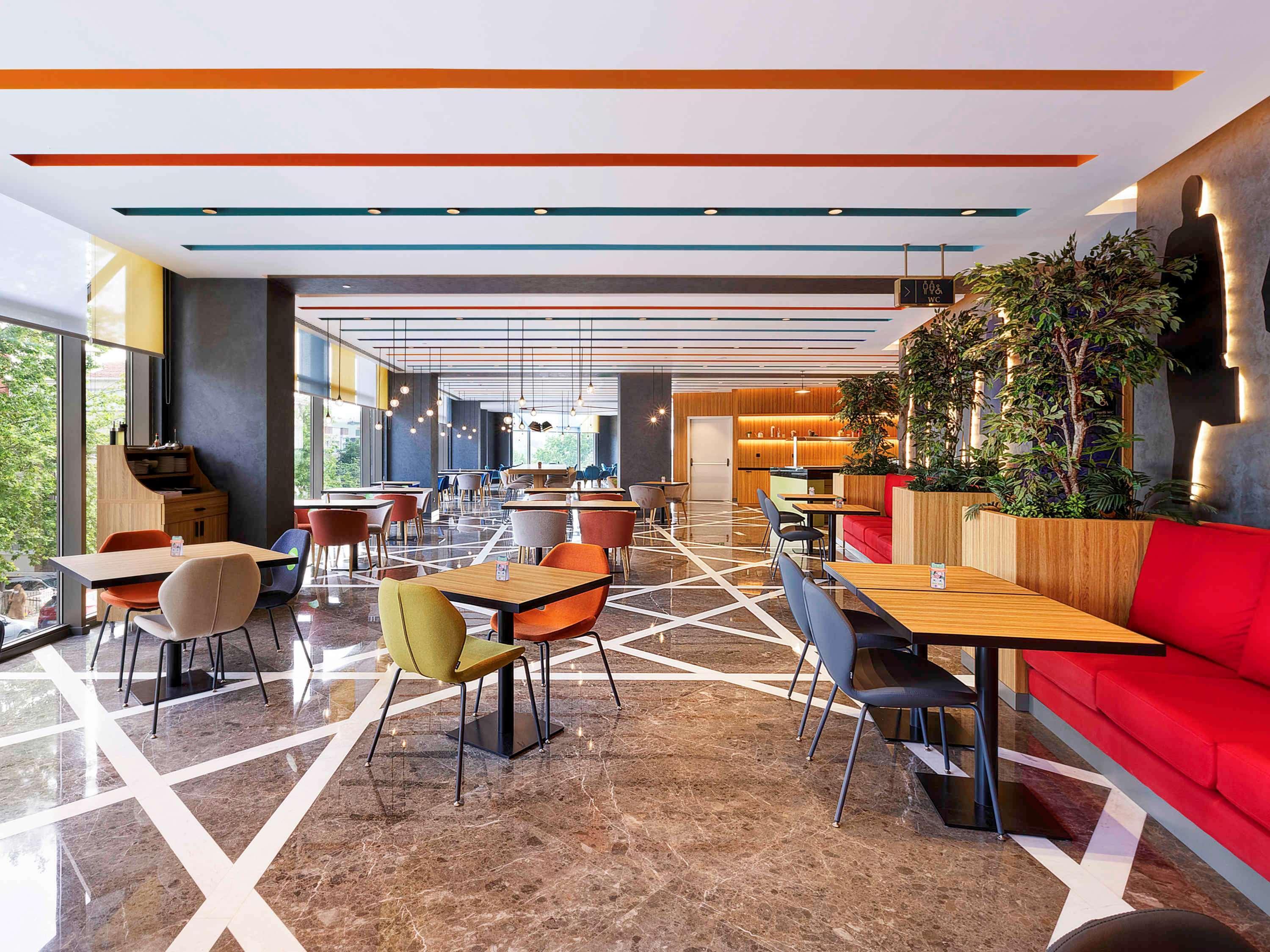 Ibis Styles Istanbul Merter Exteriér fotografie The lounge at the airport