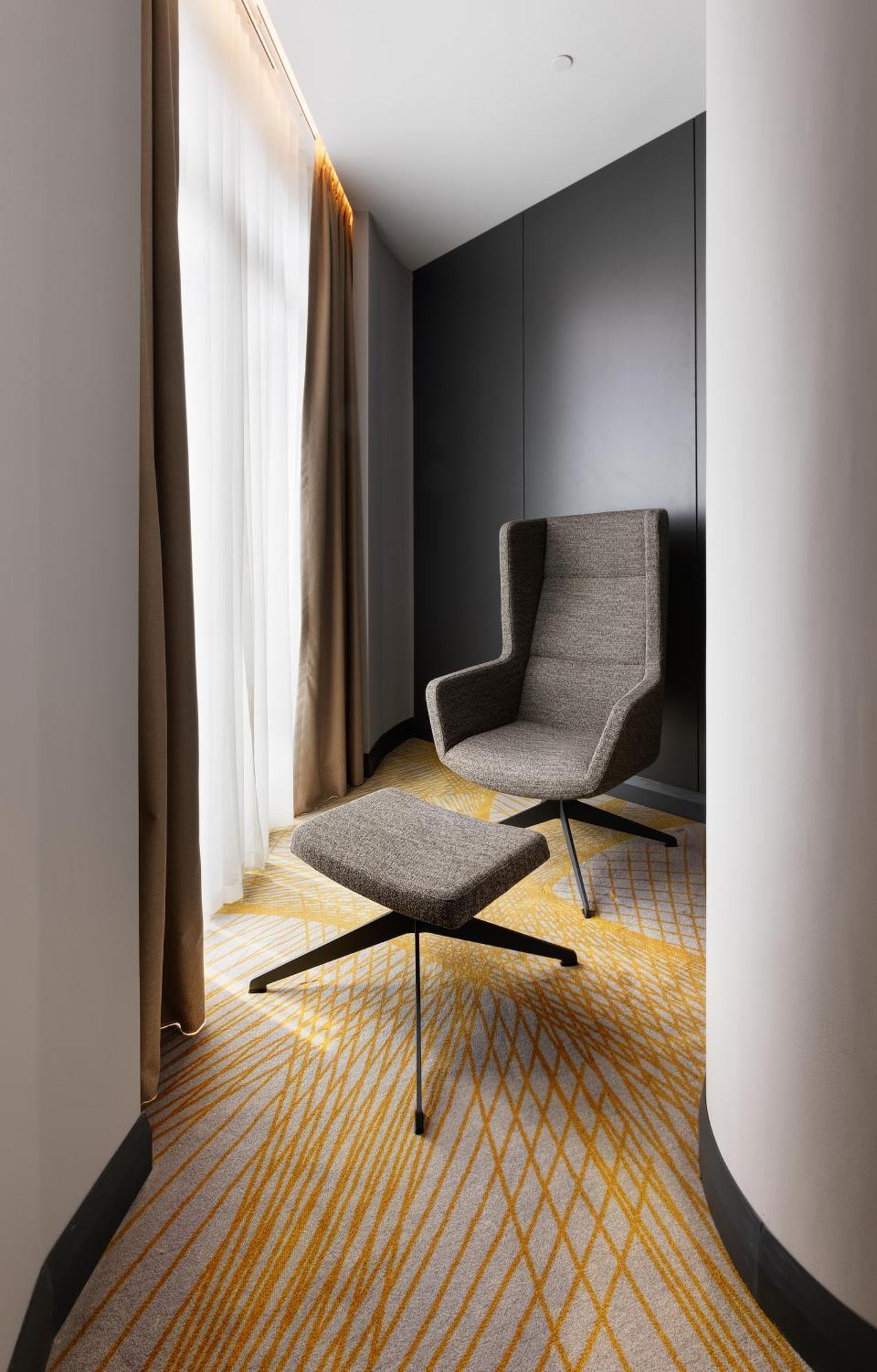 Ibis Styles Istanbul Merter Pokoj fotografie Armchair and ottoman