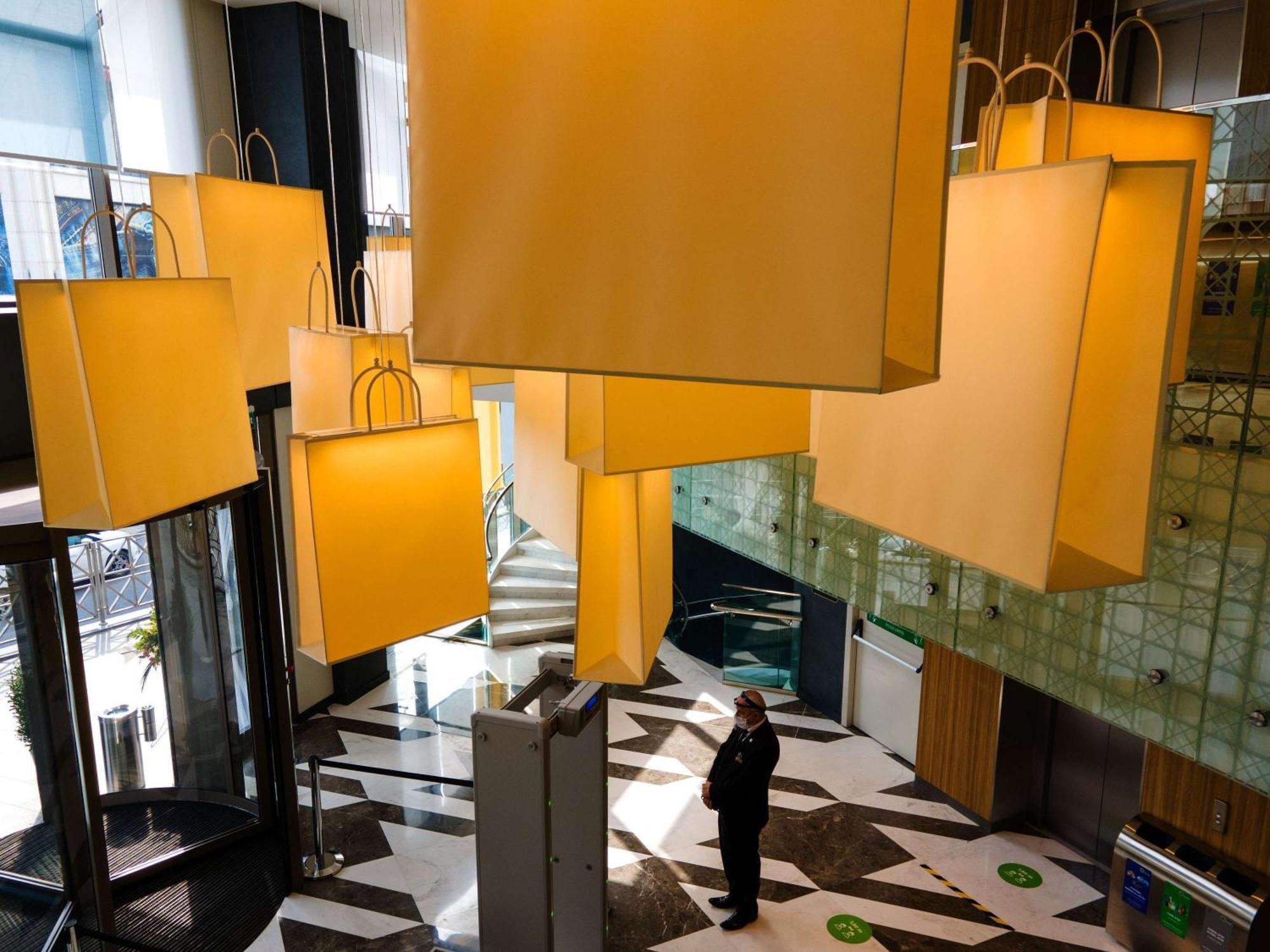 Ibis Styles Istanbul Merter Exteriér fotografie The interior of the hotel