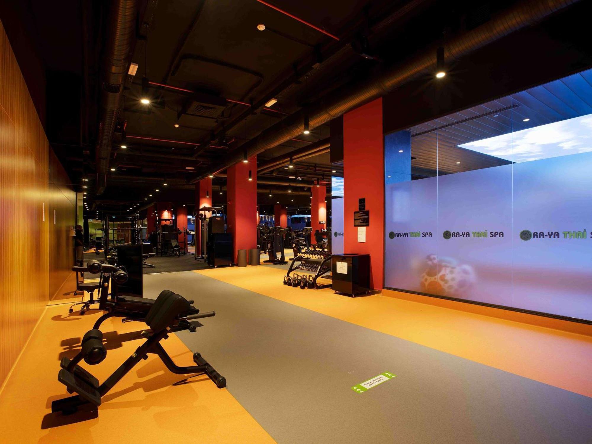 Ibis Styles Istanbul Merter Exteriér fotografie The gym at the hotel