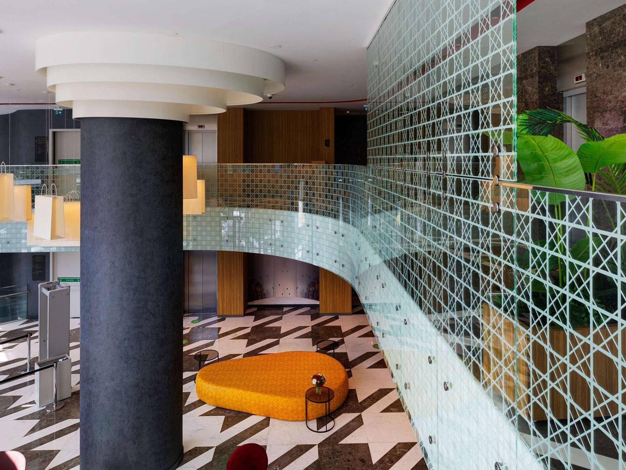 Ibis Styles Istanbul Merter Exteriér fotografie The interior of the hotel