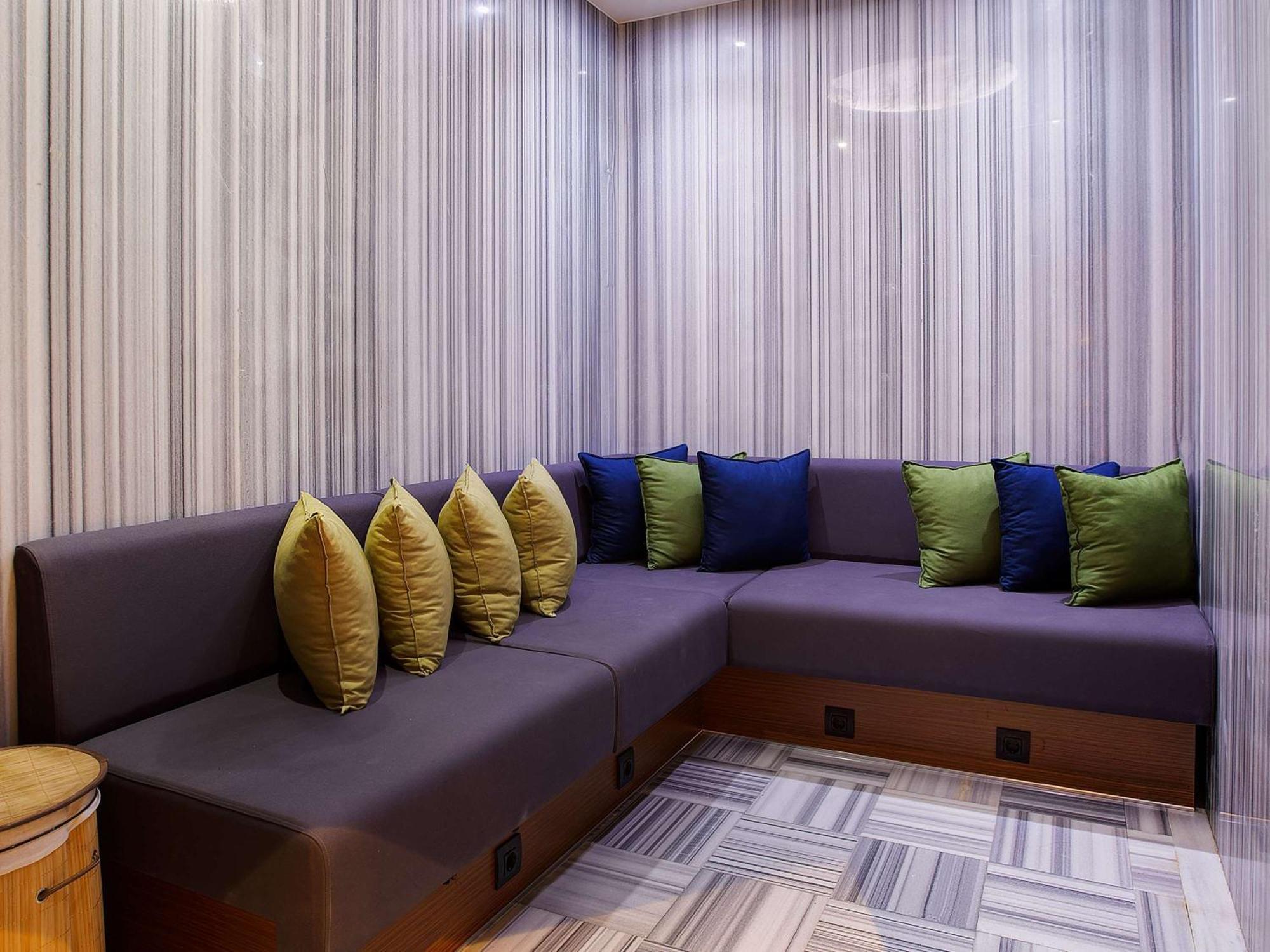 Ibis Styles Istanbul Merter Exteriér fotografie A sofa